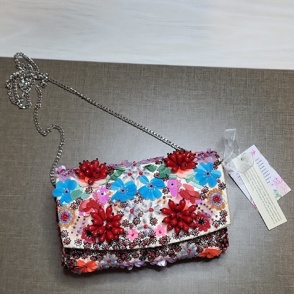 NWT Beaded 3D Floral Embellished Clutch‎ Crossbody Bag
